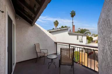 Main picture of 4921 Long Branch Ave