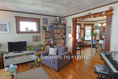 Main picture of 128 Nichols Ave