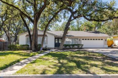Main picture of 4103 Deepwoods Dr