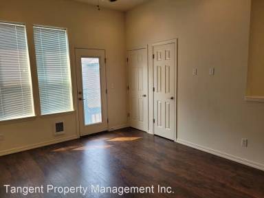 Main picture of 8072 SE 6th Ave