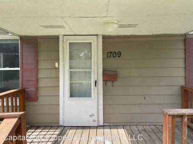 Main picture of 1707 E Moffat Ave