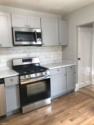 Main picture of 34 Clark St
