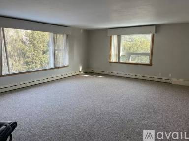 Main picture of 11807 W Mequon Rd