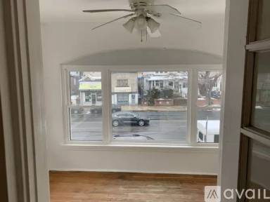 Main picture of 6725 N Broad St