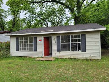 Main picture of 35 Pickett St