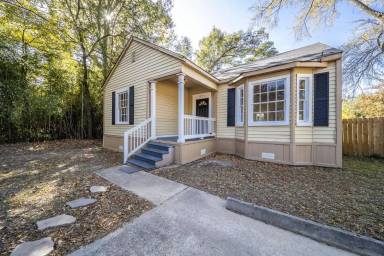 Main picture of 9244 Simmons Pl