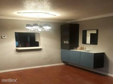 Main picture of 12216 N 59th St