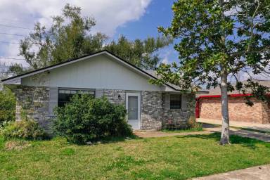 Main picture of 1409 Yorktowne Dr