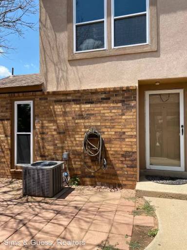 Main picture of 4408 Hinkle St