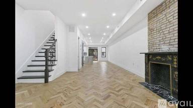 Main picture of 130 Schaefer St