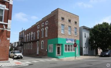 Main picture of 1925 S Racine Ave