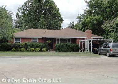 Main picture of 1520 Rowena Ln