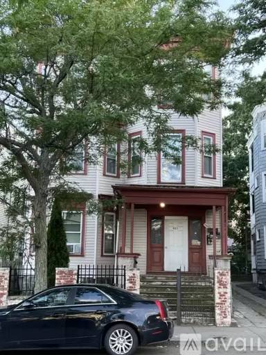 Main picture of 421 Geneva Ave