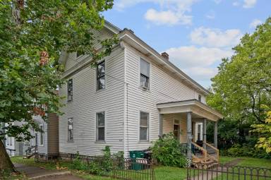 Main picture of 2339 Rohs St