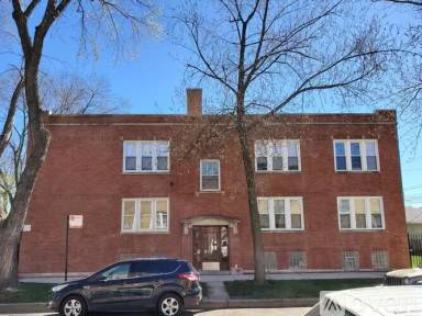 Main picture of 3055 N Lockwood Ave