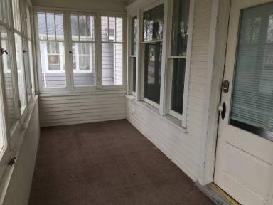 Main picture of 204 W 21st St
