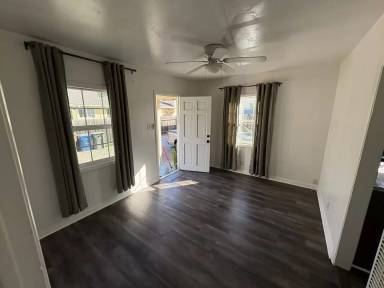 Main picture of 67 W Mission Ave
