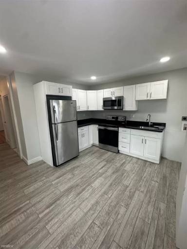 Main picture of 30 Clement Ave