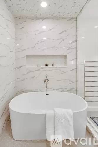 Main picture of 3545 N Fremont St