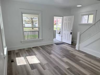 Main picture of 1701 E Ganson St