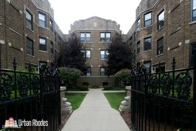 Main picture of 629-39 W Cornelia Ave