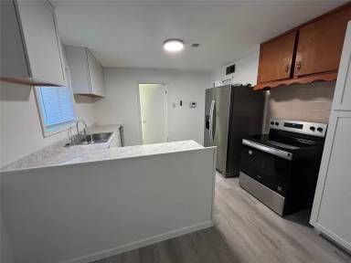 Main picture of 617 Forest Ln