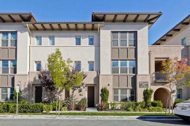 Main picture of 1073 Foxglove Pl