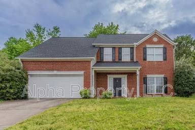 Main picture of 8 Cotter Ln