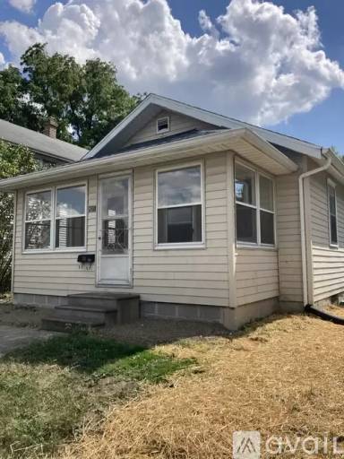 Main picture of 921 Herman St