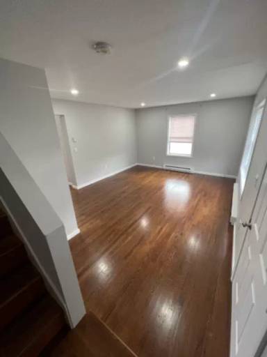Main picture of 29 1/2 Spring Hill Ave