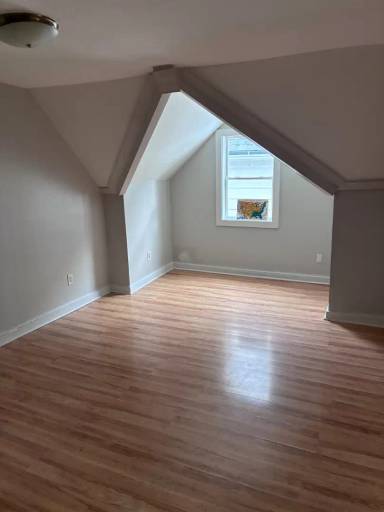 Main picture of 2166 S 6th St