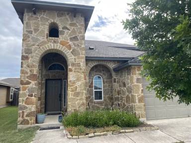 Main picture of 2251 Hawk Dr