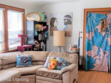 Main picture of 6006 W Wells St