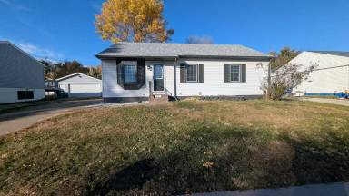 Main picture of 1750 W 54th St