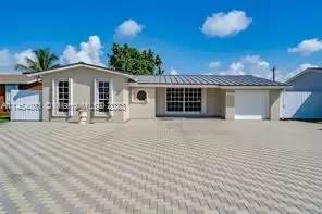 Main picture of THE KNOLLS