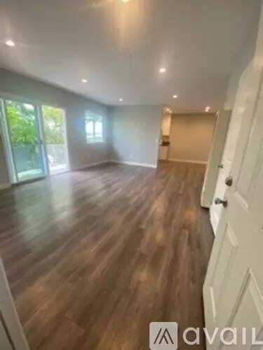Main picture of 4603 W 118th St