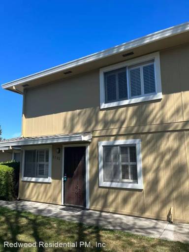 Main picture of 2502 Plata Ct