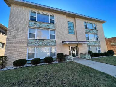 Main picture of 5841 W Lawrence Ave