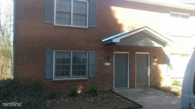 Main picture of 3011 Spruce Cir