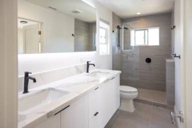 Main picture of 205 Albert Dr