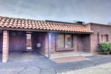 Main picture of 3813 N Stone Ave