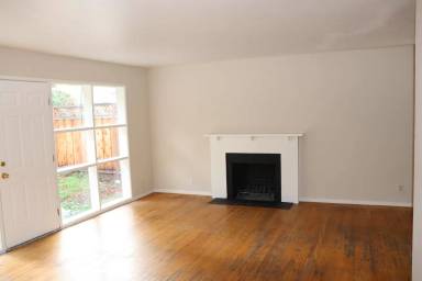 Main picture of 2426 Robinson Ave
