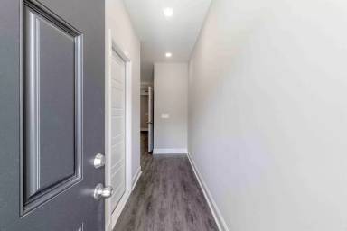 Main picture of 291 Smithson Lane - B