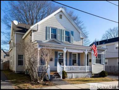 Main picture of 8 Holmes St