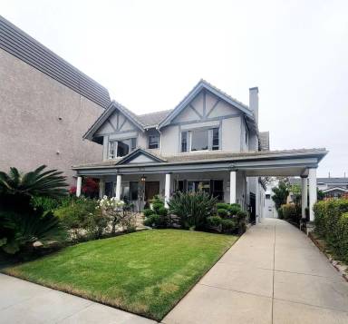 Main picture of 1811 E Ocean Blvd
