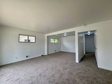 Main picture of 7070 Masey St