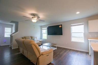 Main picture of 342 Ledgebrook Ln
