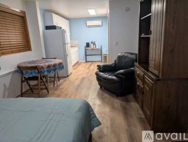 Main picture of 3315 Pioneer Ave
