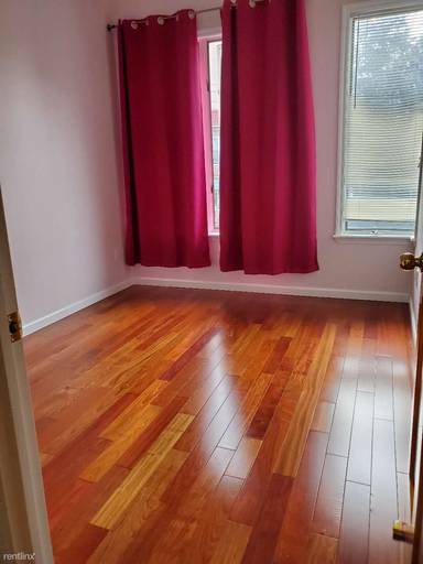 Main picture of 2035 E 18th St