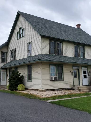 Main picture of 121 S Custer Ave